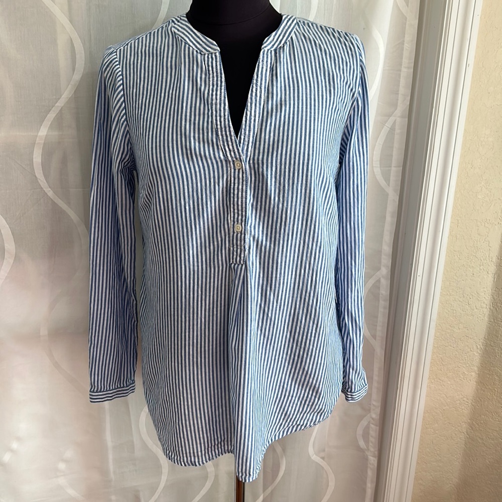 Old Navy Blue & White, V Neck, Long Sleeve, Striped Shirt, Size Small